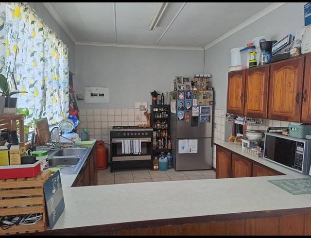 3 BEDROOM HOUSE FOR SALE IN SANDBAAI